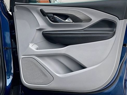 Used 2022 GMC Terrain SLT w/ Tech Package image 30