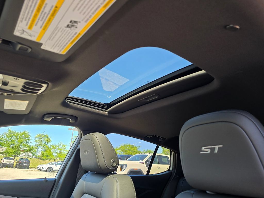 New 2026 Buick Envista Sport Touring w/ Convenience I Package FWD image 22