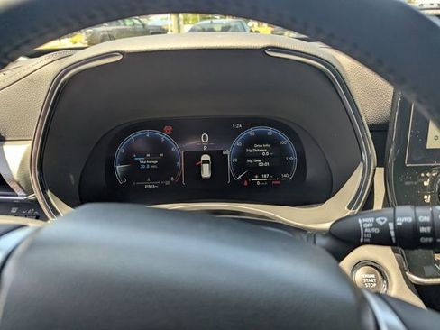 Used 2023 Toyota Highlander Platinum AWD/4WD image 17