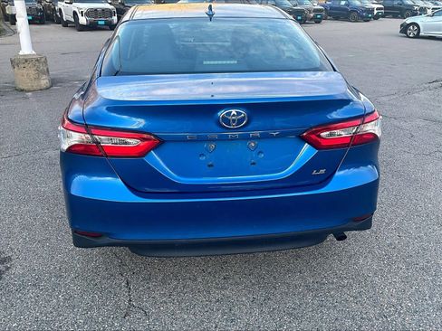 Used 2019 Toyota Camry LE image 7