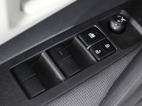 Used 2022 Toyota Corolla LE image 21