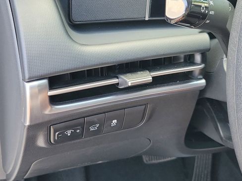 Used 2025 Hyundai Tucson SEL FWD image 32
