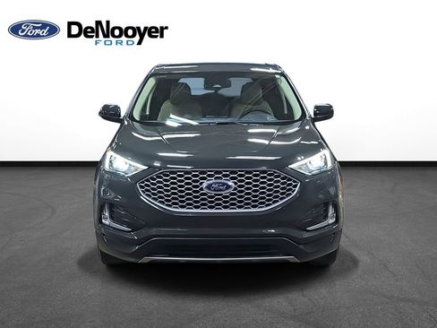 Used 2023 Ford Edge SEL w/ Convenience Package image 3