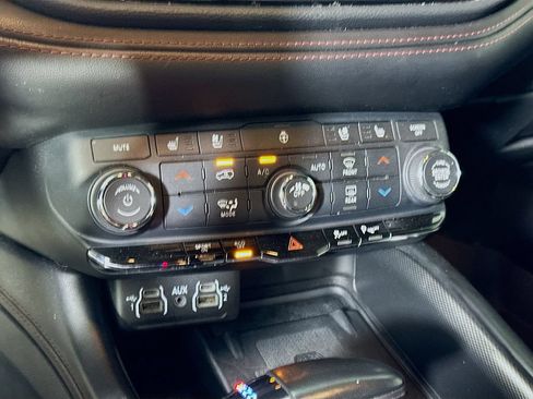 Used 2021 Dodge Durango R/T w/ Blacktop Package RWD image 22
