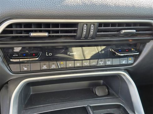 Used 2024 MAZDA CX-90 3.3 Turbo w/ Premium Package image 17