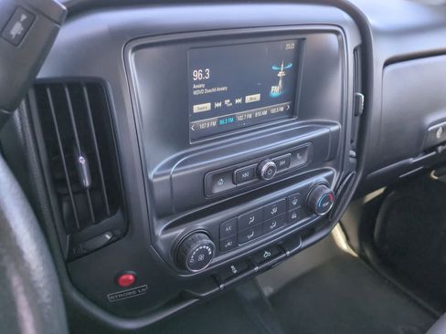 Used 2018 Chevrolet Silverado 1500 W/T w/ Trailering Package AWD/4WD image 27