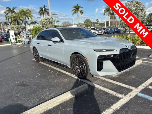 Used 2023 BMW 740i 740i image 1