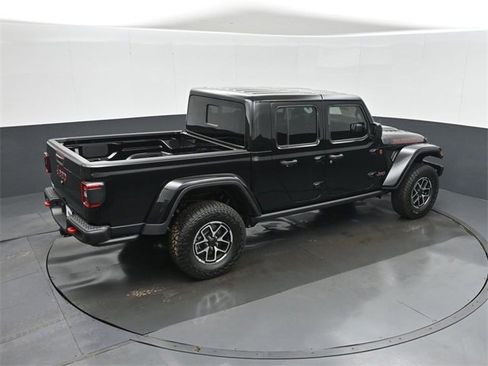 New 2025 Jeep Gladiator Rubicon image 30
