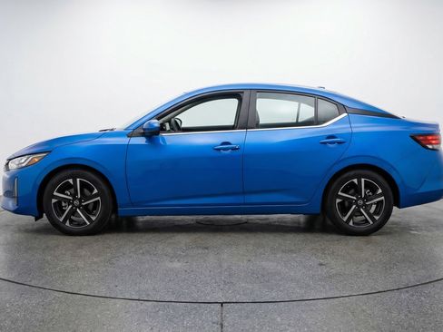 Used 2025 Nissan Sentra SV FWD image 5