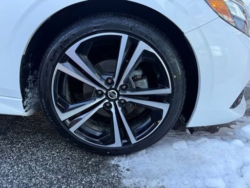 Certified 2021 Nissan Sentra SR image 10