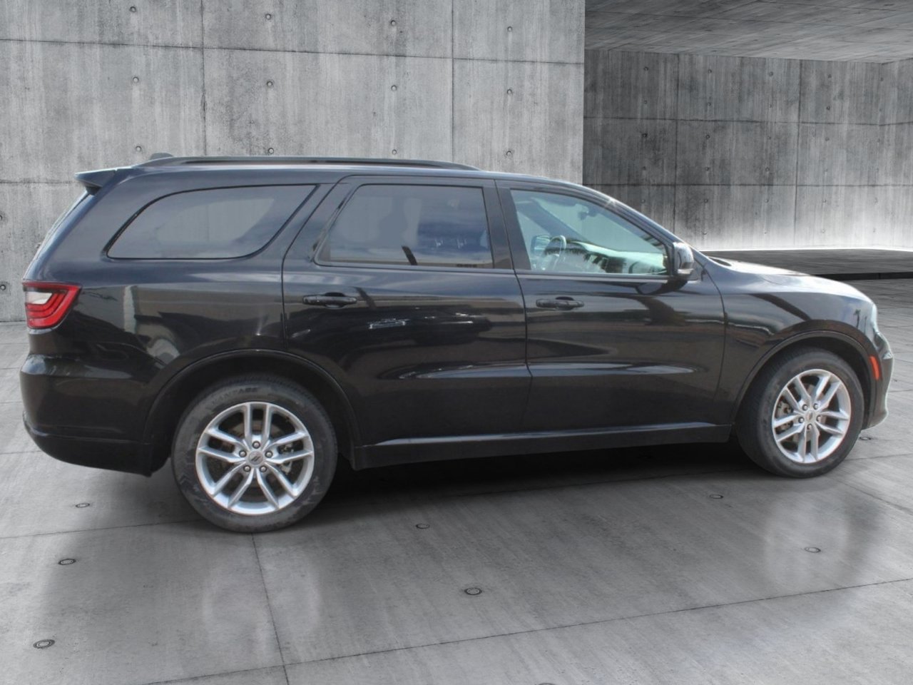 Used 2024 Dodge Durango GT RWD image 21