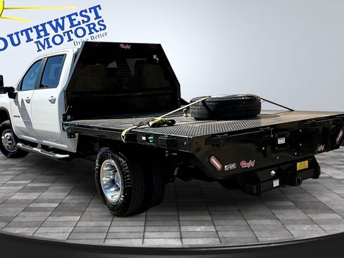 Used 2024 Chevrolet Silverado 3500 LT w/ Convenience Package image 4