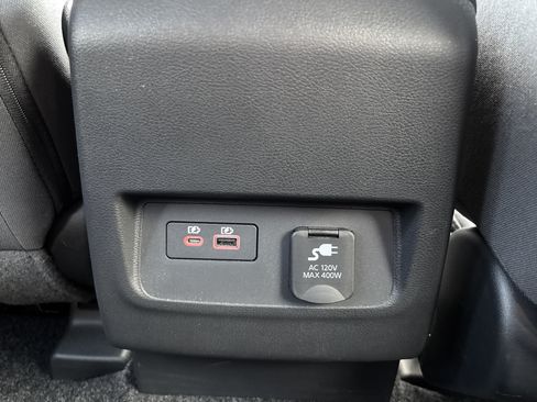 Used 2022 Nissan Frontier SV AWD/4WD image 12