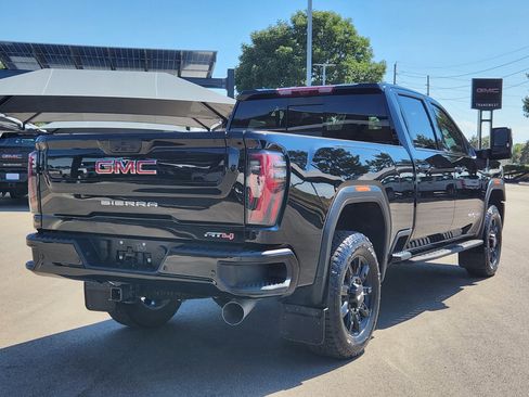 Used 2025 GMC Sierra 2500 AT4 w/ AT4 Premium Plus Package image 3