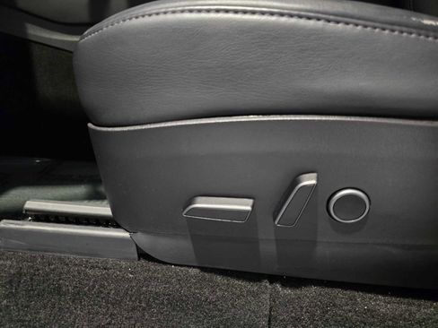 Used 2021 Tesla Model Y Long Range image 24