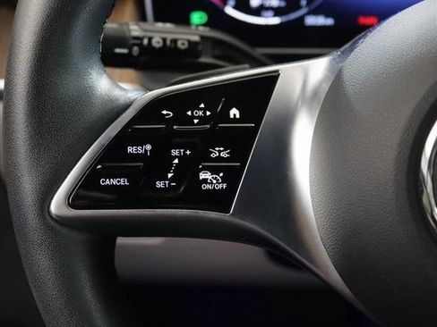 Used 2024 Mercedes-Benz GLC 300 4MATIC image 4