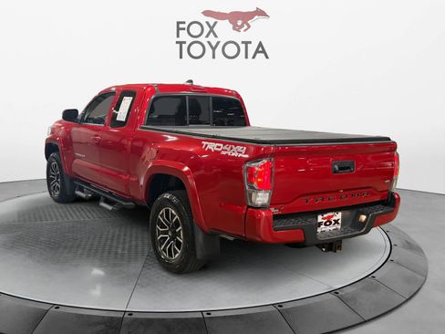 Used 2022 Toyota Tacoma TRD Sport AWD/4WD image 4