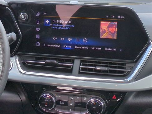 Certified 2025 Chevrolet Trax LT image 19