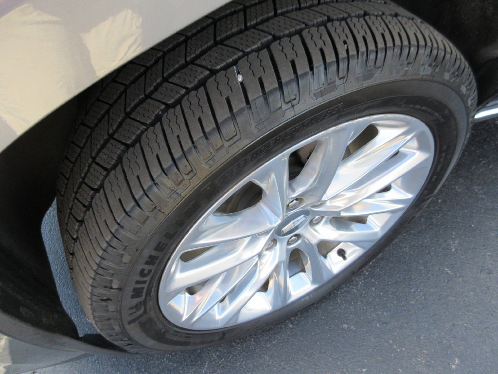 Used 2020 Cadillac Escalade Luxury AWD/4WD image 13