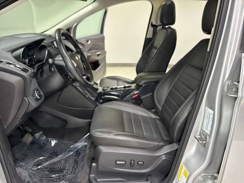 Used 2014 Ford Escape Titanium w/ Equipment Group 401A AWD/4WD image 12