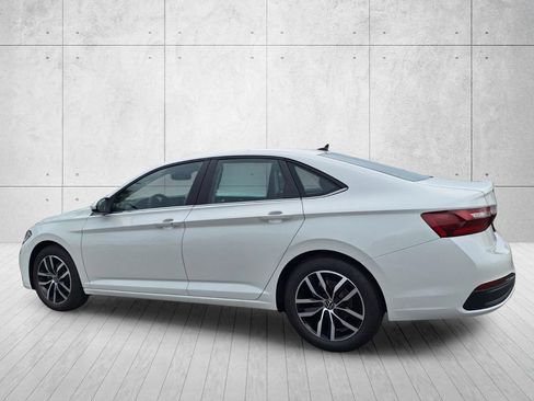 New 2026 Volkswagen Jetta SE FWD image 7