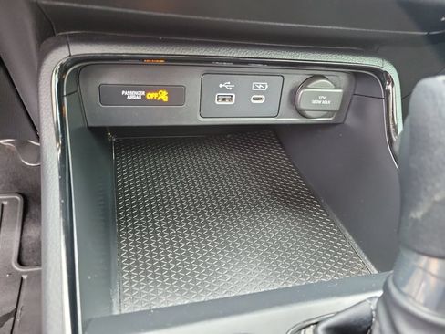 Certified 2025 Honda CR-V EX image 34