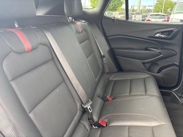Used 2024 Chevrolet Trax RS w/ Sunroof Package FWD image 28