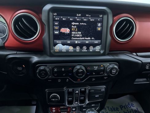 Used 2018 Jeep Wrangler Unlimited Rubicon AWD/4WD image 21