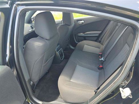 Used 2023 Dodge Charger SXT RWD image 5