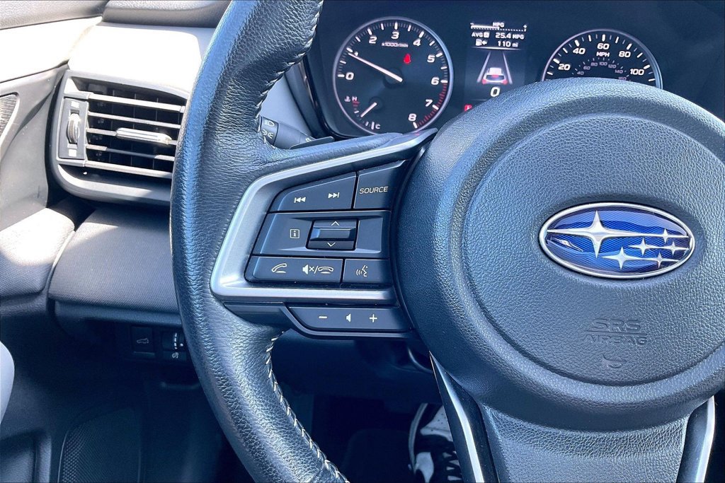Used 2025 Subaru Outback Premium AWD/4WD image 12
