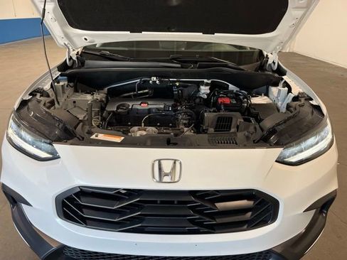 Used 2025 Honda HR-V Sport image 9