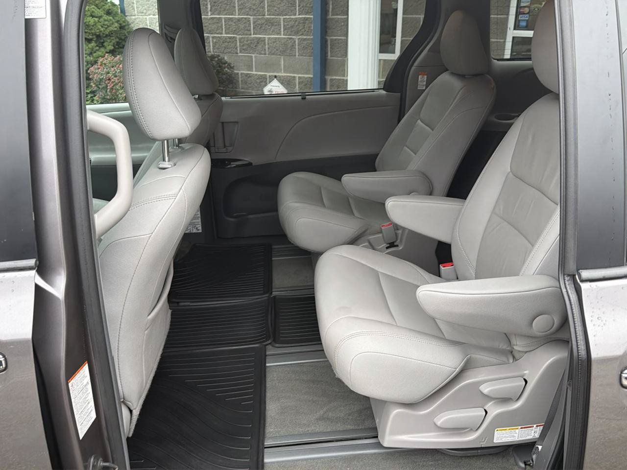 Used 2016 Toyota Sienna XLE AWD/4WD image 27
