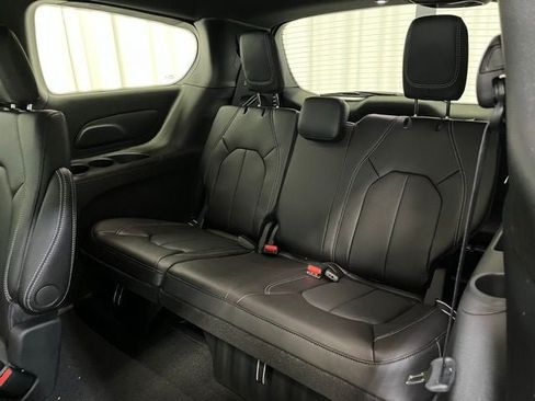 New 2026 Chrysler Pacifica Select AWD/4WD image 24