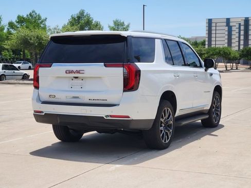 Used 2025 GMC Yukon Elevation AWD/4WD image 5