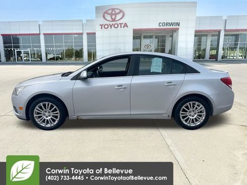 Used 2013 Chevrolet Cruze Eco FWD image 2
