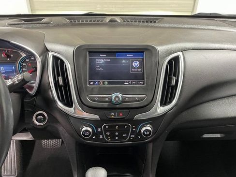 Used 2023 Chevrolet Equinox LT AWD/4WD image 16