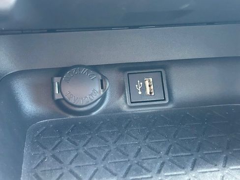 Used 2025 Toyota RAV4 XLE Premium FWD image 28