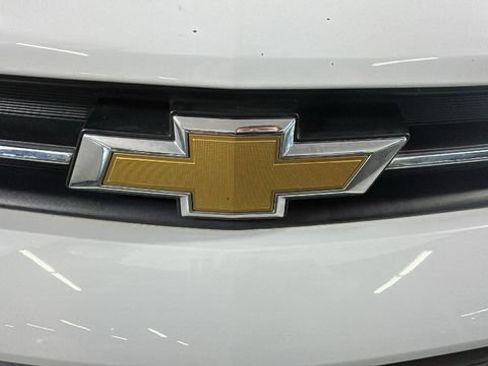Used 2020 Chevrolet Trax LT w/ LT Convenience Package FWD image 8