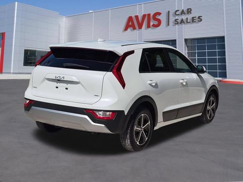 Used 2025 Kia Niro LX FWD image 6
