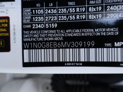 Certified 2021 Mercedes-Benz GLC 300 4MATIC image 41