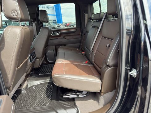 Certified 2025 GMC Sierra 3500 Denali w/ Denali Reserve Package AWD/4WD image 21
