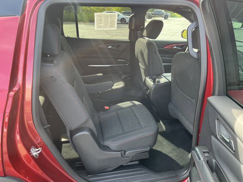 Used 2024 Chevrolet Traverse Z71 w/ Enhanced Driving Package image 17