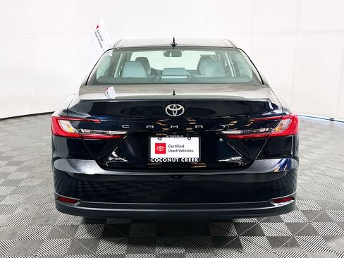 Used 2025 Toyota Camry LE w/ Convenience Package image 4