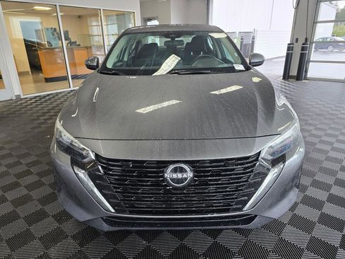 Used 2024 Nissan Sentra SV FWD image 8