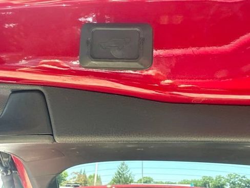 Used 2022 Toyota RAV4 XLE w/ Convenience Package AWD/4WD image 12