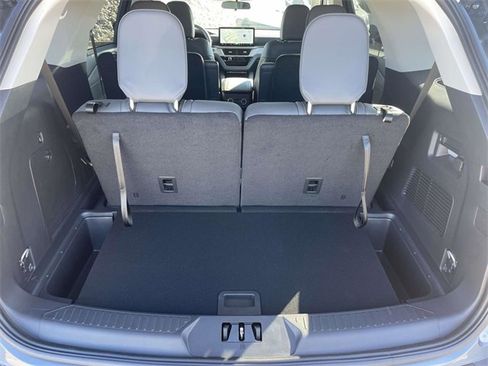 New 2025 Ford Explorer Active w/ Active Comfort Package image 6
