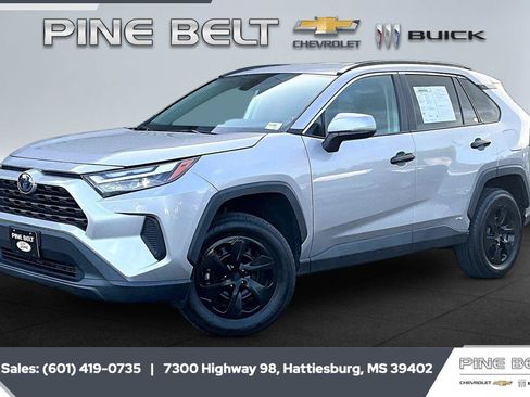 Used 2024 Toyota RAV4 XLE AWD/4WD image 10