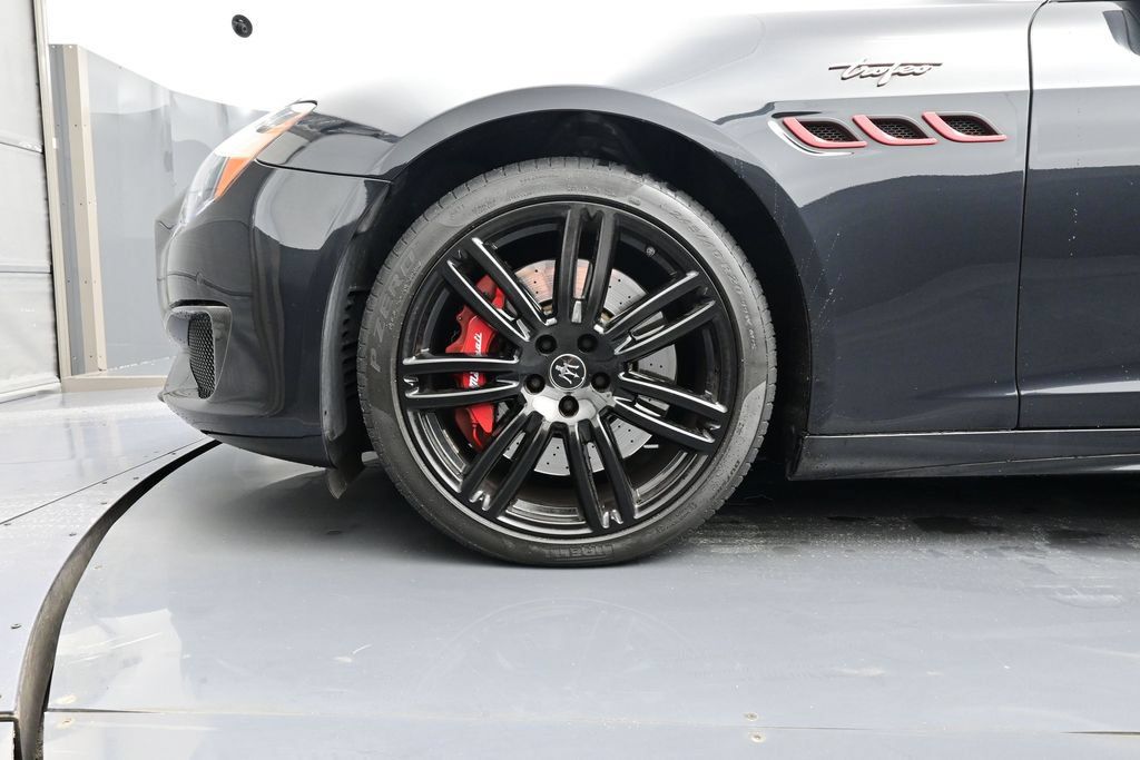 Used 2022 Maserati Quattroporte Trofeo RWD image 6