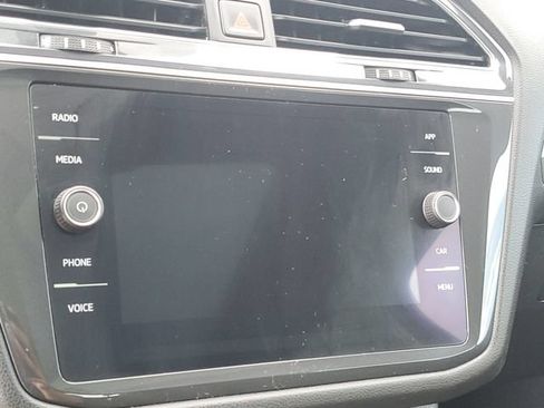 Used 2019 Volkswagen Tiguan SEL AWD/4WD image 19