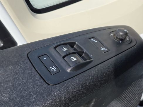 Used 2018 RAM ProMaster 2500 w/ Interior Convenience Group FWD image 19